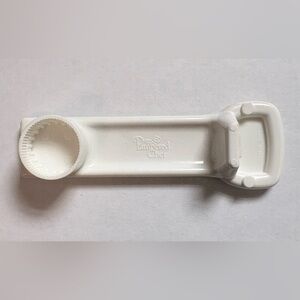 The Pampered Chef Magnetic Easy Opener for Bottles Cans Tabs